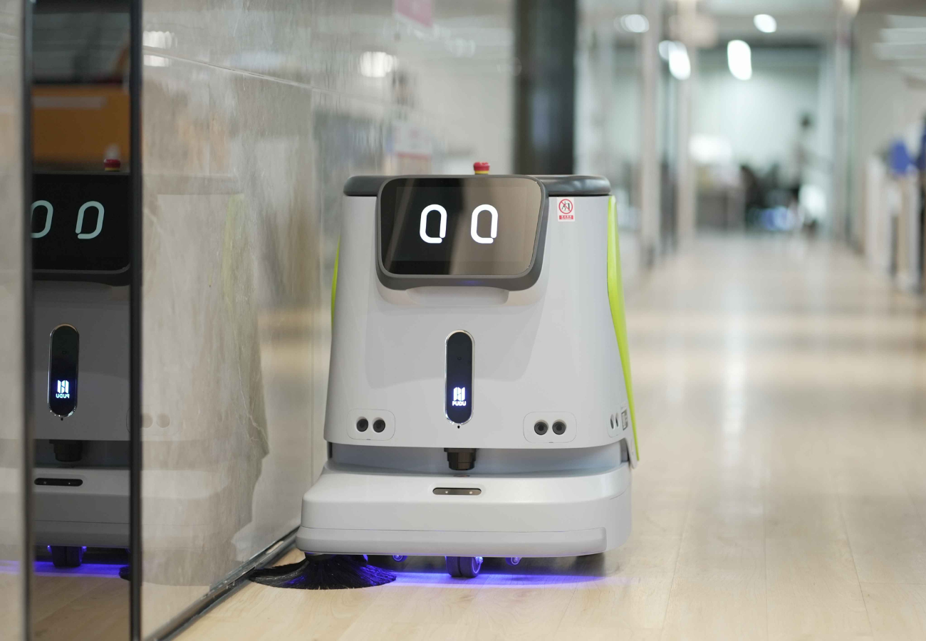 robot limpieza autonomo CC1 hosteleria y restaurantes.png